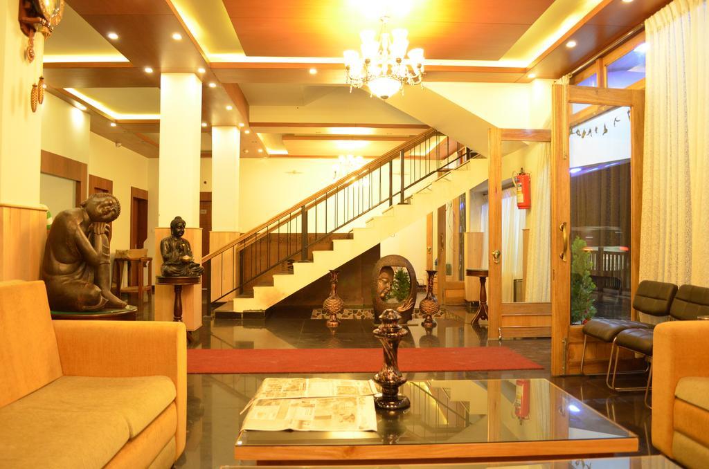 The Golden Crest Hotel Gangtok Exterior photo