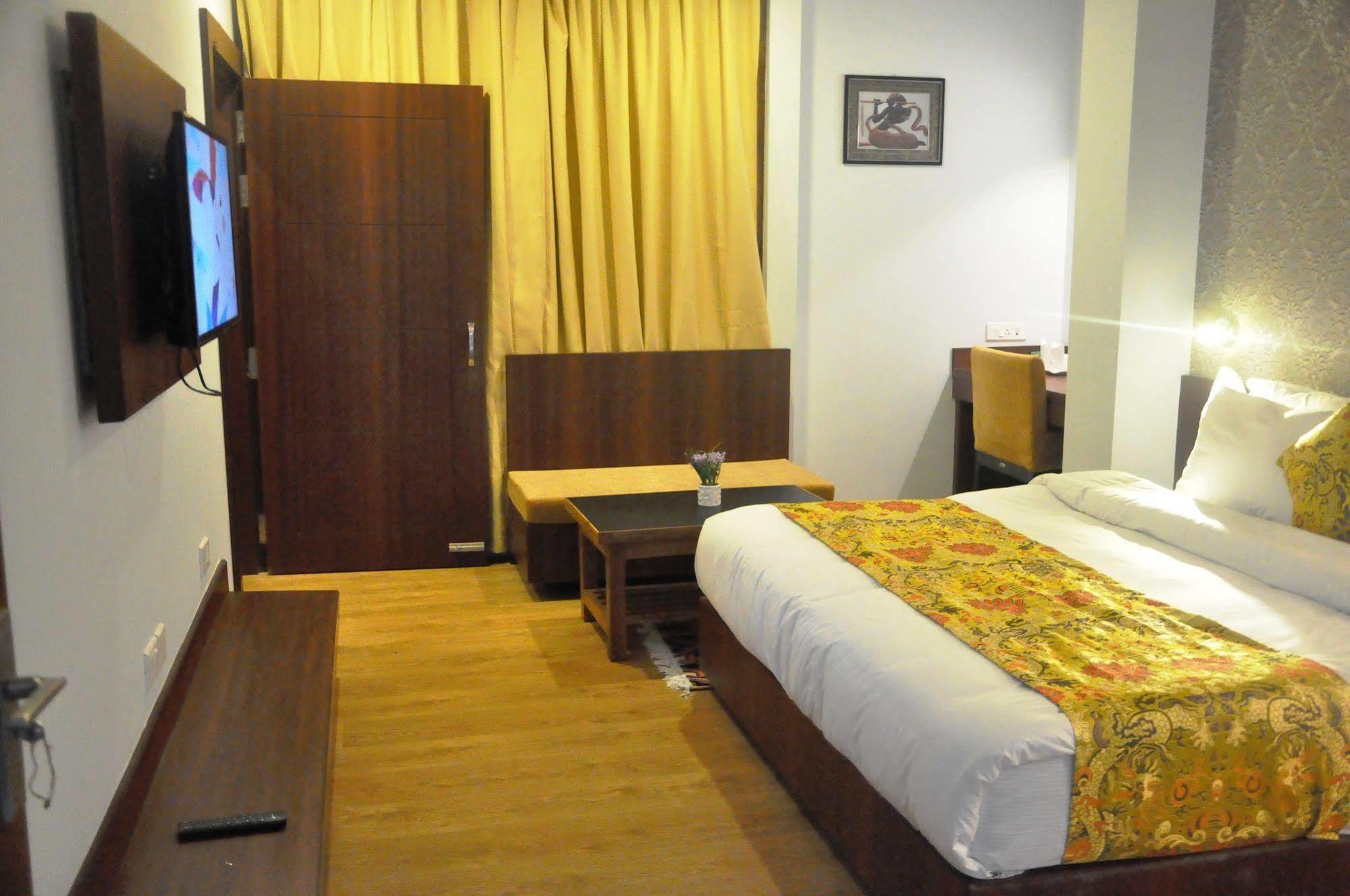 The Golden Crest Hotel Gangtok Exterior photo